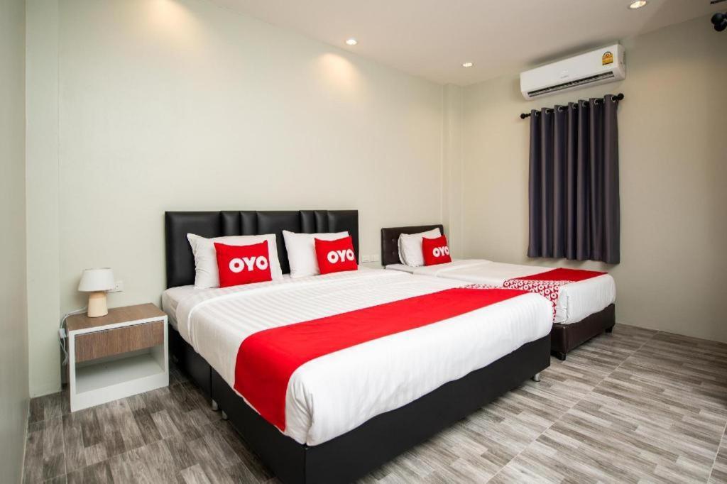 Hotel Oyo 259 Baan Napatr à Bang Tao Beach  Extérieur photo