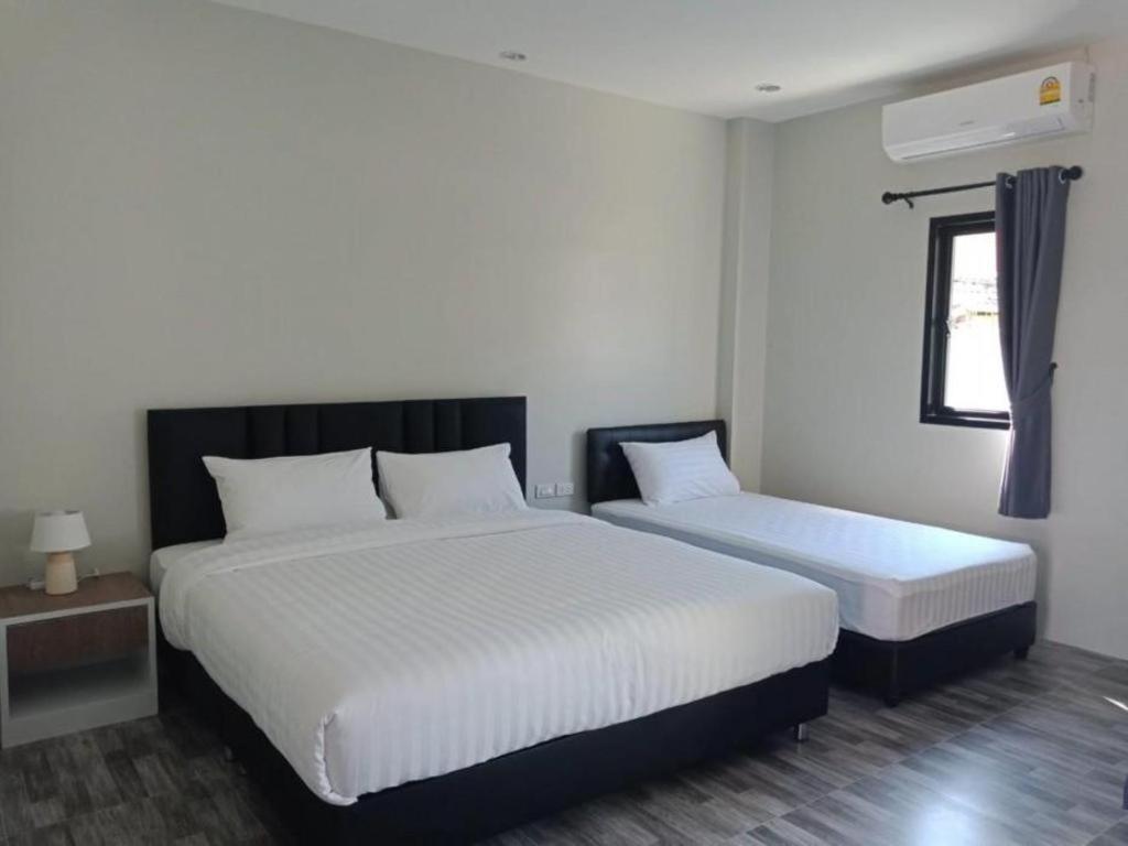 Hotel Oyo 259 Baan Napatr à Bang Tao Beach  Extérieur photo
